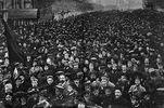 Студенческая демонстрация в Петрограде привлекла внимание женщин и солдат